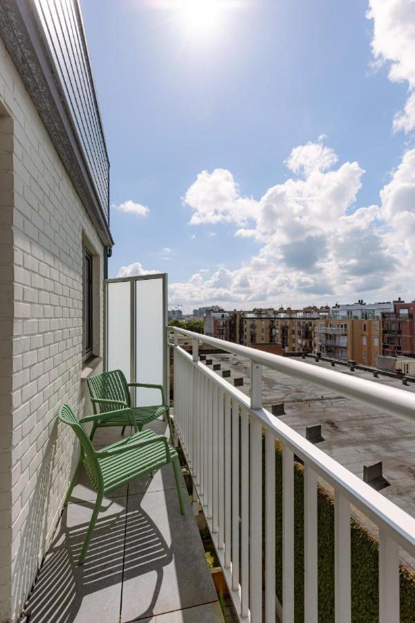 Ilo - Met 2 Slaapkamers Appartement *